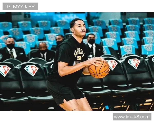 普尔表现低迷仅得7分关键时刻被教练弃用坐板凳引发热议