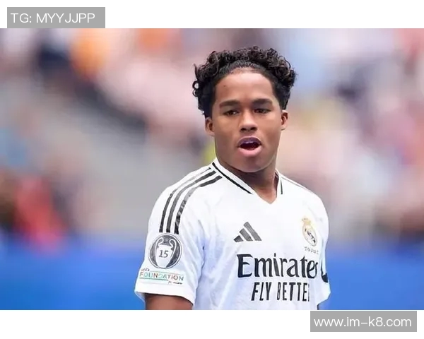 里昂官宣恩德里克租借加盟本泽马现身评论区为其加油助威