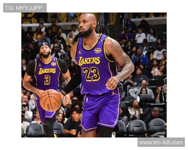 詹姆斯赞八村塁关键三分表现称其为大心脏黑武士展现实力